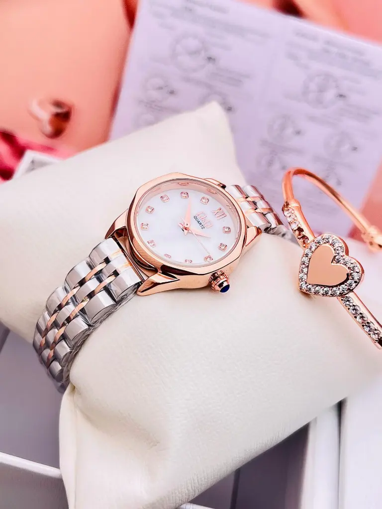 Reloj Qq Special Square