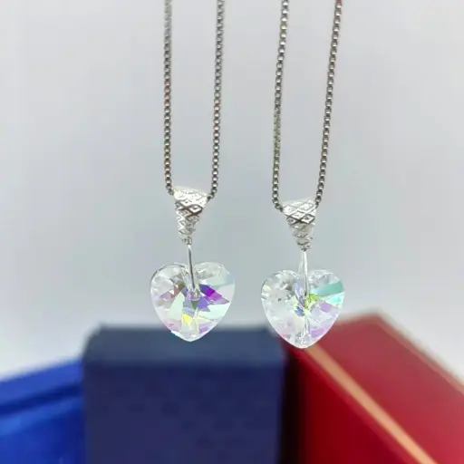 Cadenas En Plata Con Dijes De Corazon